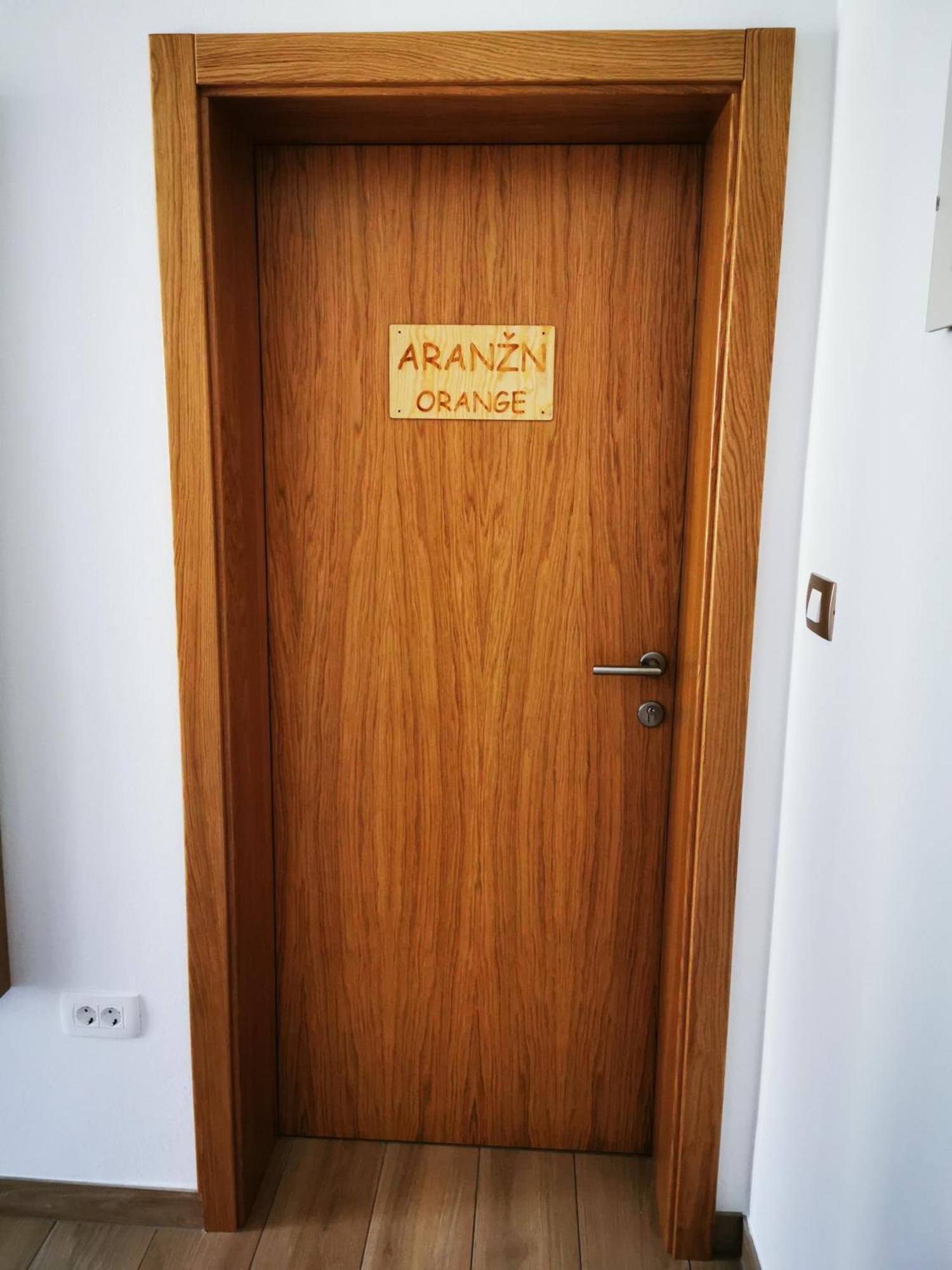 Apartment And Room Anica 托尔明 外观 照片